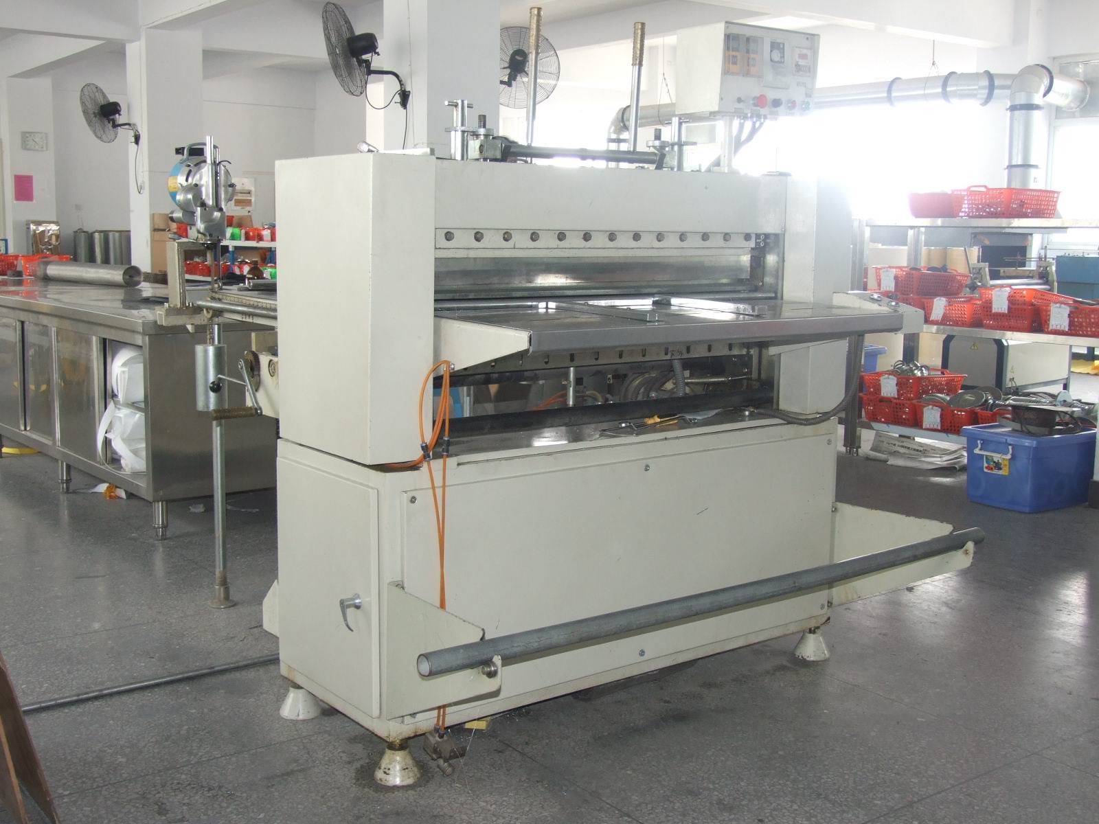 凈化設(shè)備生產(chǎn)車(chē)間 凈化設(shè)備生產(chǎn)車(chē)間