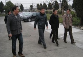 領(lǐng)導(dǎo)蒞臨小區(qū)檢查、指導(dǎo)工作